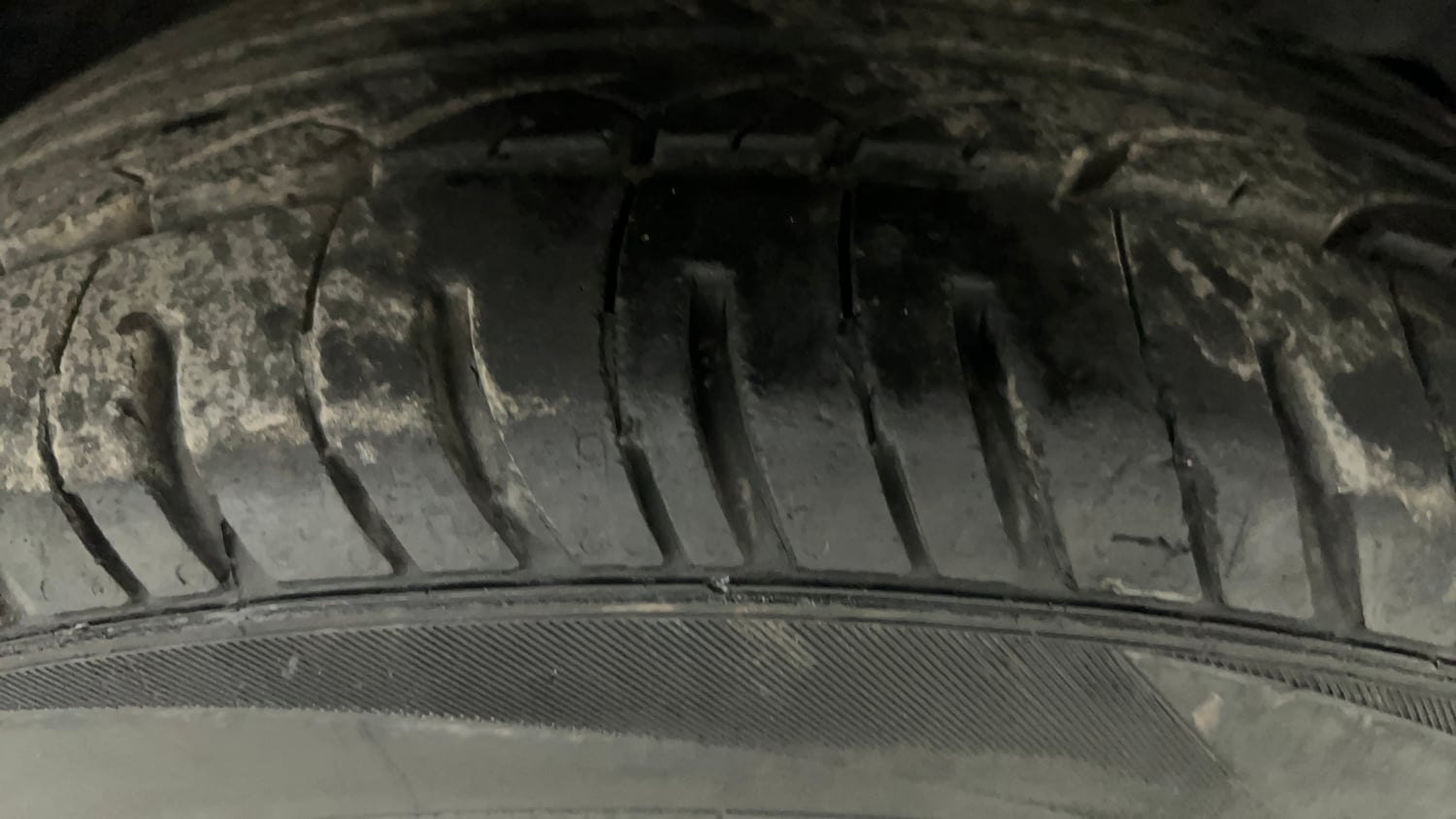 Used 2019 Tata Tiago Revotron XZ w/o Alloy Petrol Manual tyres RIGHT FRONT TYRE TREAD VIEW