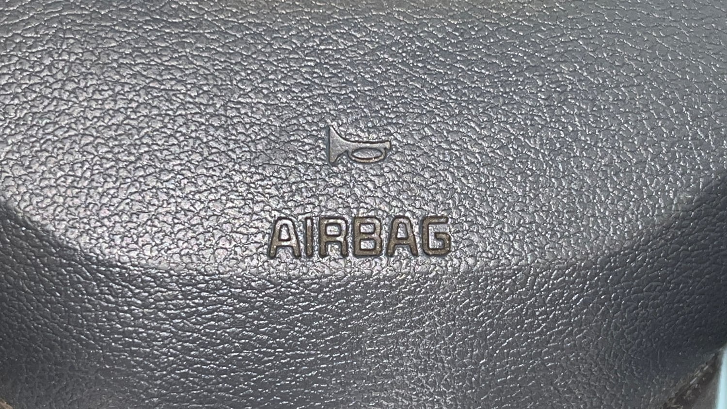 Used 2023 Hyundai Aura S 1.2 CNG Cng Manual top_features Airbags
