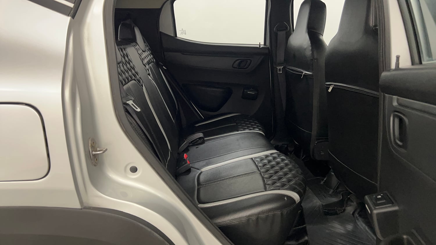 Used 2021 Renault Kwid Neotech RXL 1.0  AMT Petrol Automatic interior RIGHT SIDE REAR DOOR CABIN VIEW