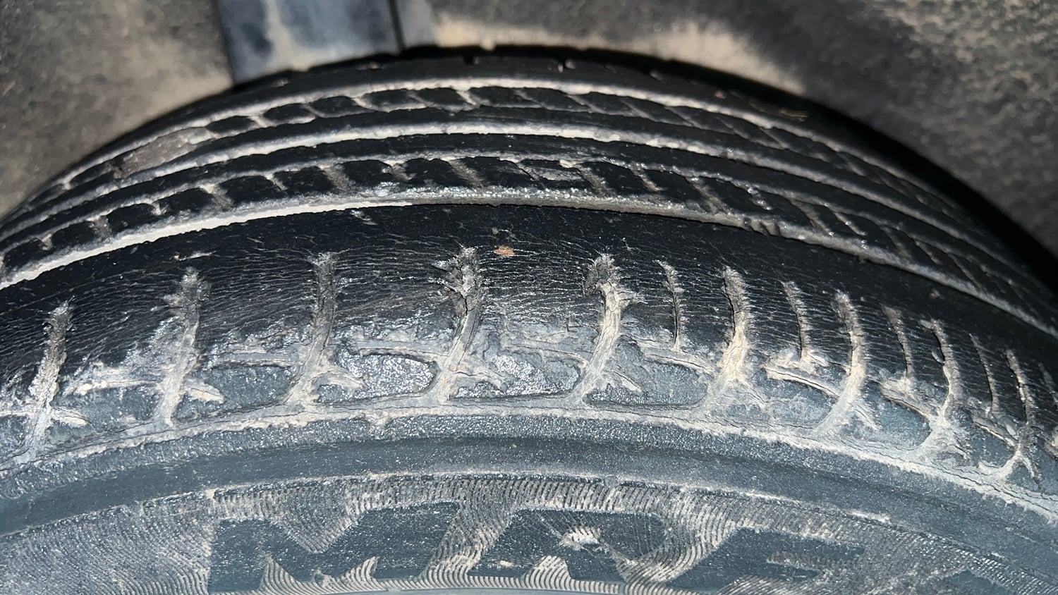 Used 2018 Maruti Suzuki Baleno Delta 1.3 Diesel Manual tyres RIGHT REAR TYRE TREAD VIEW