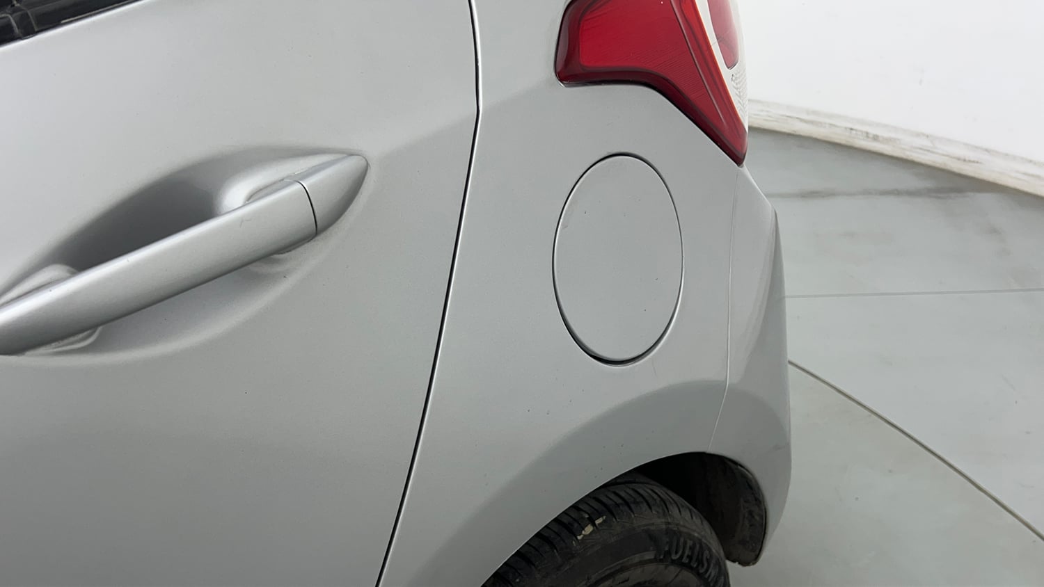 Used 2016 Hyundai Grand i10 Magna 1.2 Kappa VTVT Petrol Manual dents MINOR SCRATCH