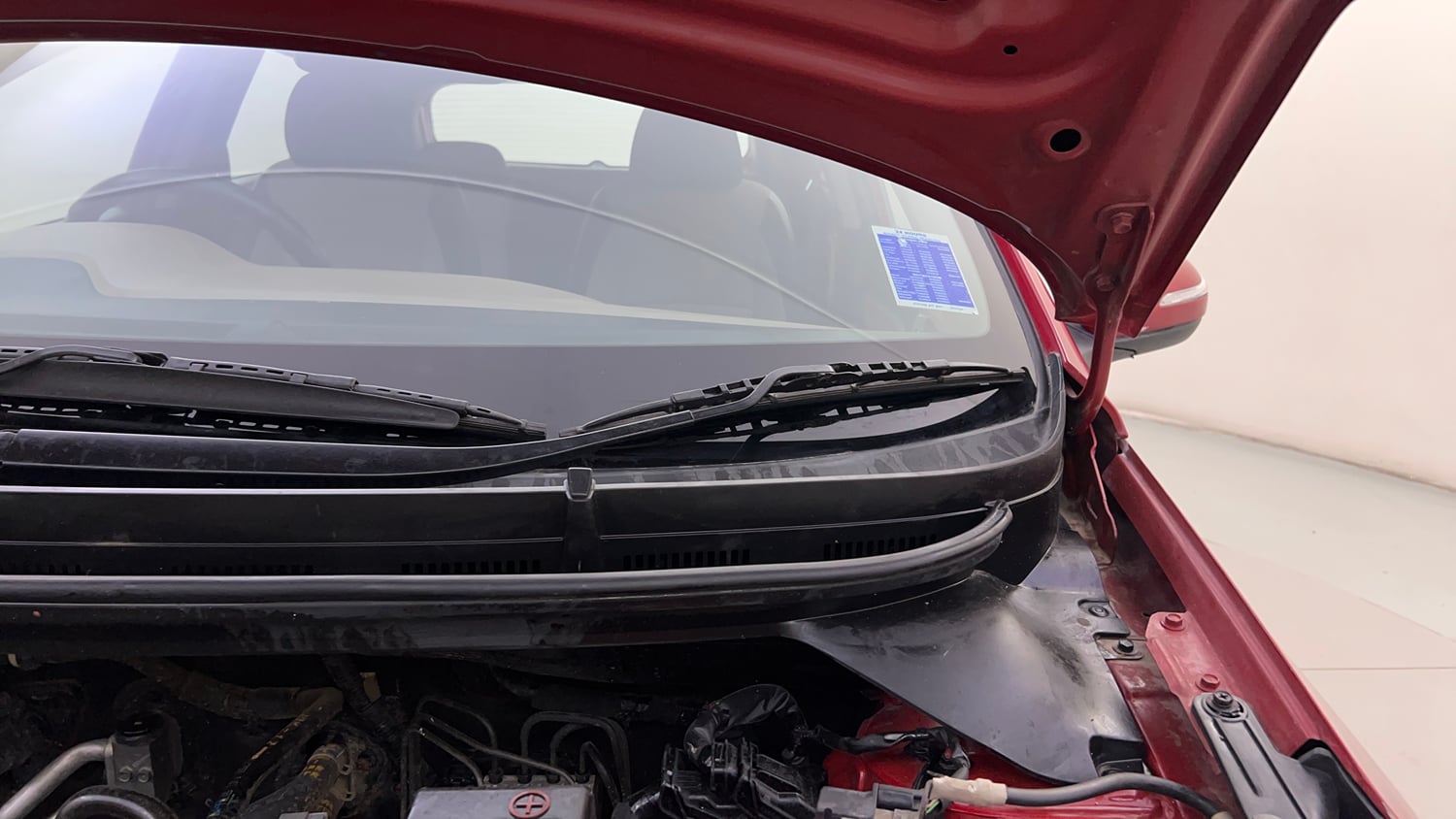 Used 2016 Hyundai Elite i20 Sportz 1.2 Petrol Manual engine ENGINE LEFT SIDE HINGE & APRON VIEW