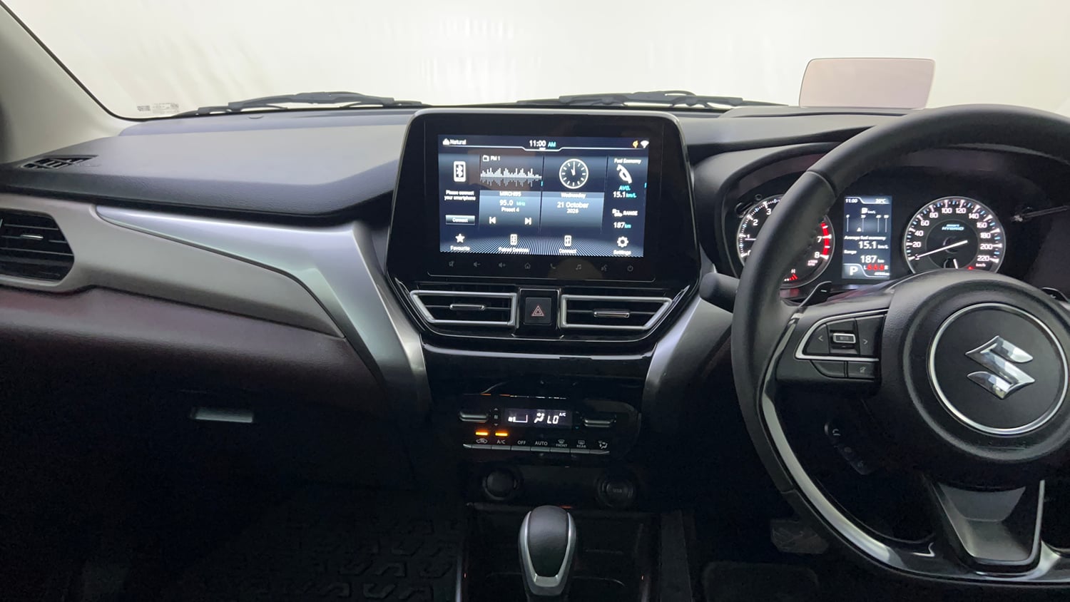 Used 2024 Maruti Suzuki Fronx Alpha 1.0L Turbo 6 AT Petrol Automatic interior MUSIC SYSTEM & AC CONTROL VIEW