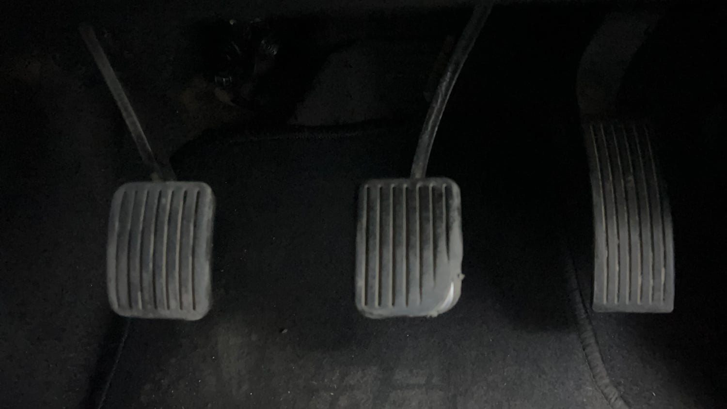 Used 2013 Hyundai Grand i10 Sportz 1.1 CRDi Diesel Manual interior PEDALS VIEW