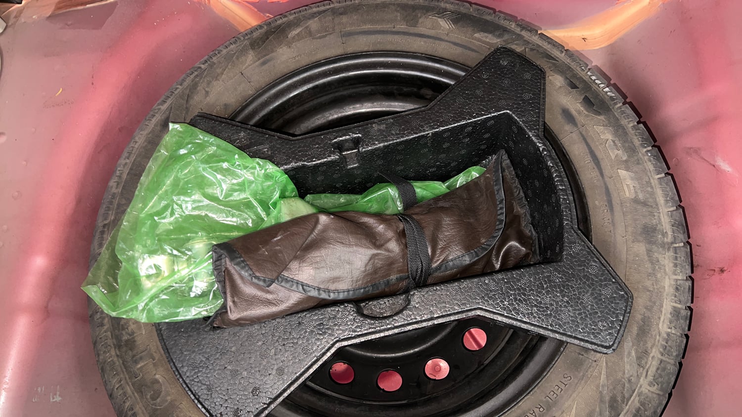 Used 2017 Maruti Suzuki Celerio ZXi AMT Petrol Automatic tyres SPARE TYRE VIEW