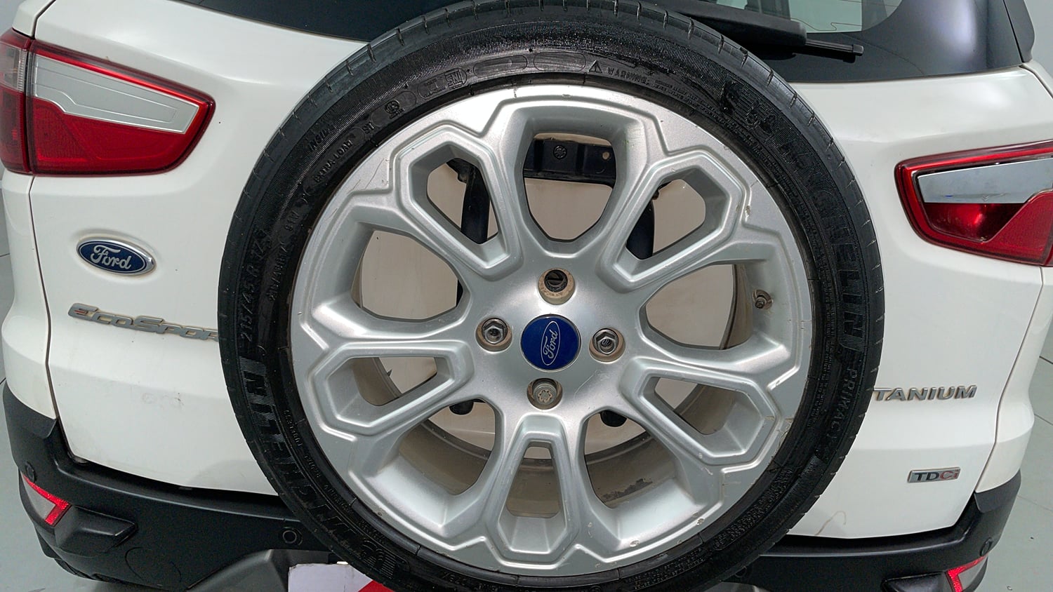 Used 2018 Ford EcoSport Titanium + 1.5L TDCi Diesel Manual tyres SPARE TYRE VIEW