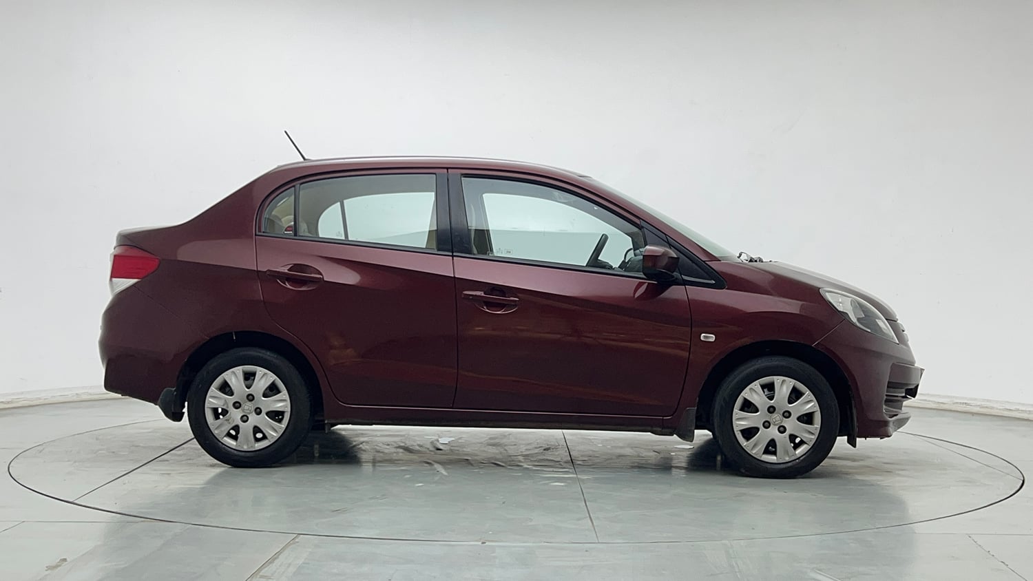 Used 2014 Honda Amaze 1.2 SX i-VTEC Petrol Manual exterior RIGHT SIDE VIEW
