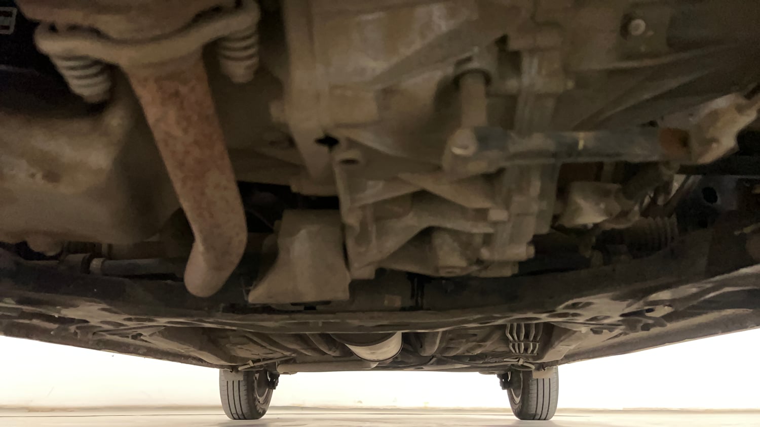 Used 2023 Maruti Suzuki Wagon R VXI 1.0 CNG Cng Manual extra FRONT LEFT UNDERBODY VIEW