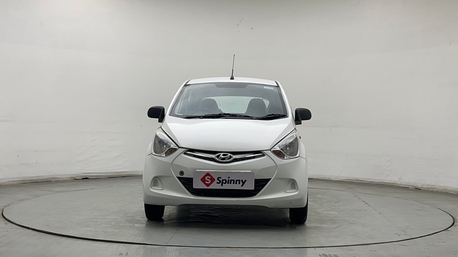 Used 2016 Hyundai Eon Era + Petrol Manual exterior FRONT VIEW