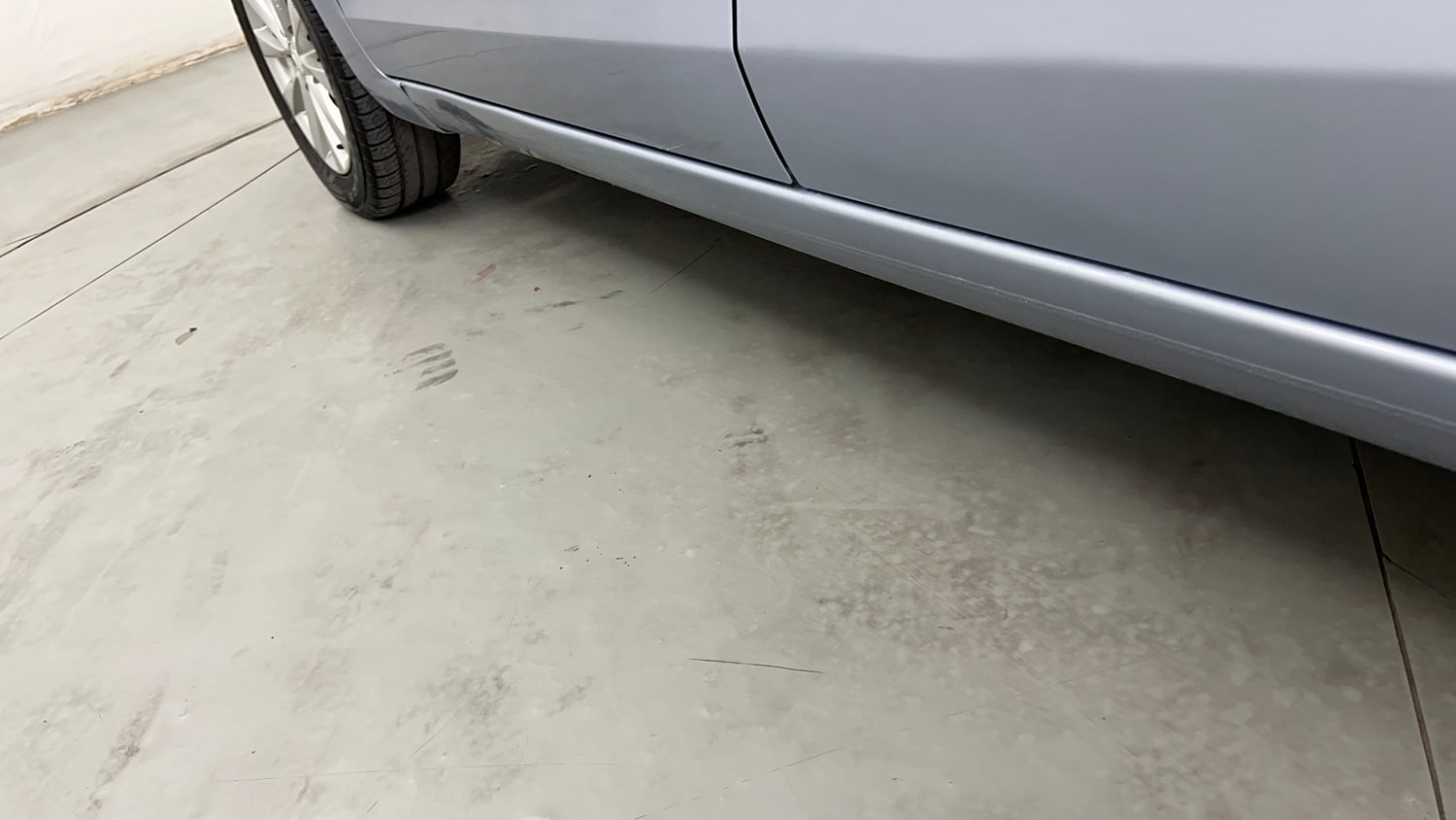 Used 2014 Maruti Suzuki Ertiga ZXi Petrol Manual dents MINOR DENT