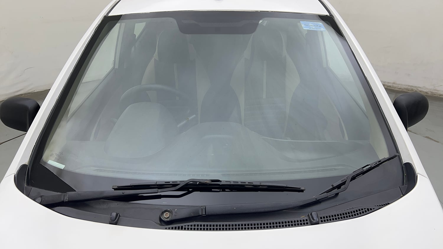 Used 2016 Hyundai Eon Era + Petrol Manual exterior FRONT WINDSHIELD VIEW