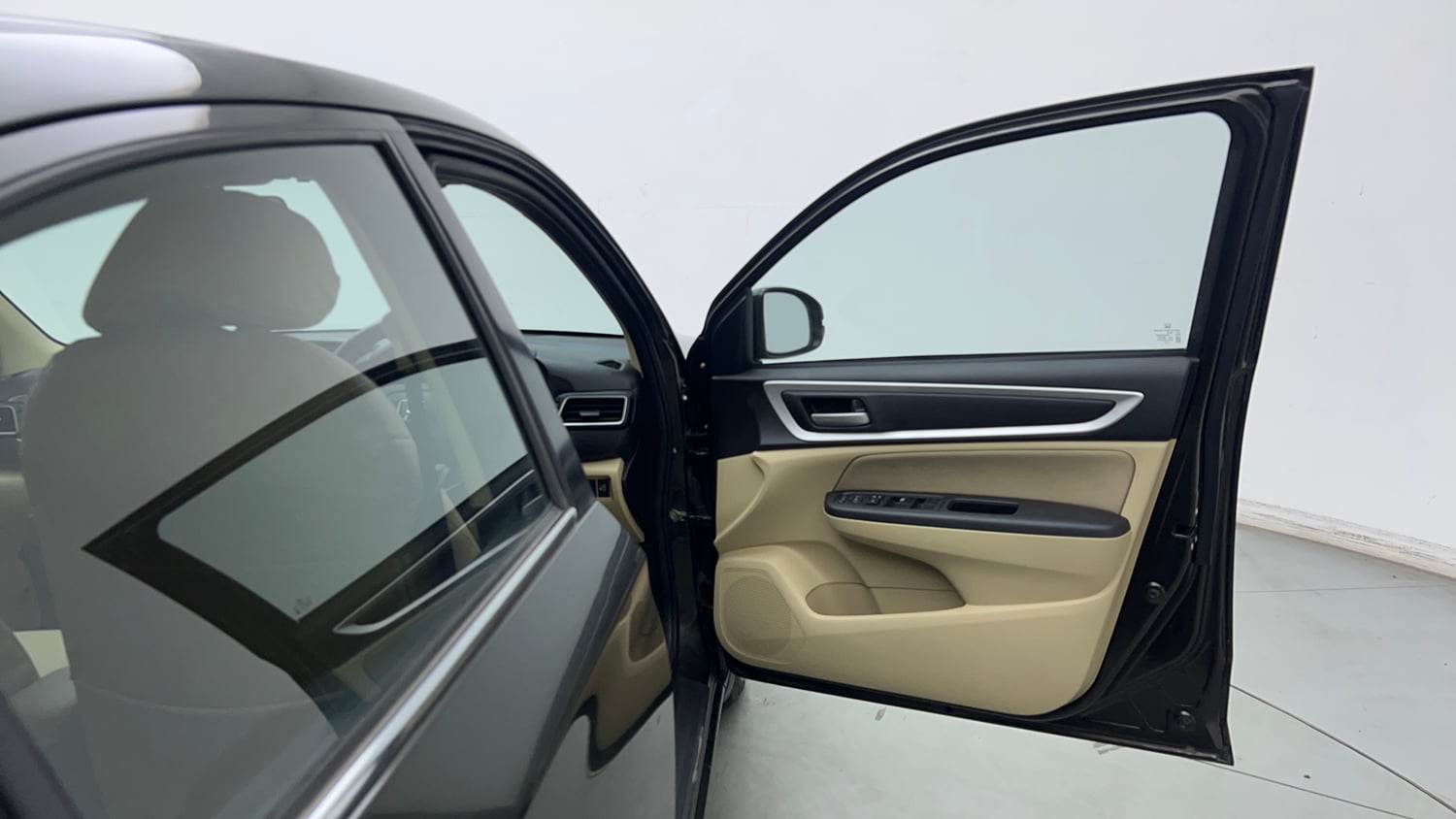 Used 2023 Honda Amaze VX 1.2 Petrol CVT Petrol Automatic interior RIGHT FRONT DOOR OPEN VIEW