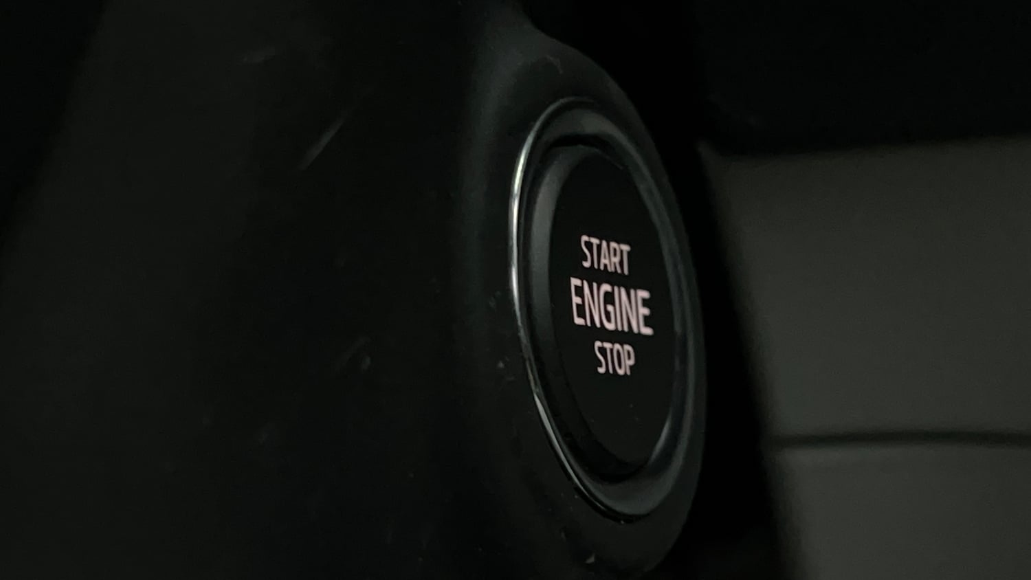 Used 2025 Skoda Kylaq Signature Plus AT Petrol Automatic top_features Keyless start