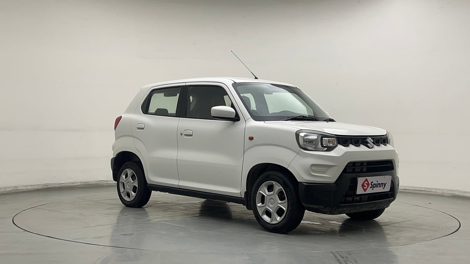 Used 2022 Maruti Suzuki S-Presso VXi Plus Petrol Manual exterior RIGHT FRONT CORNER VIEW