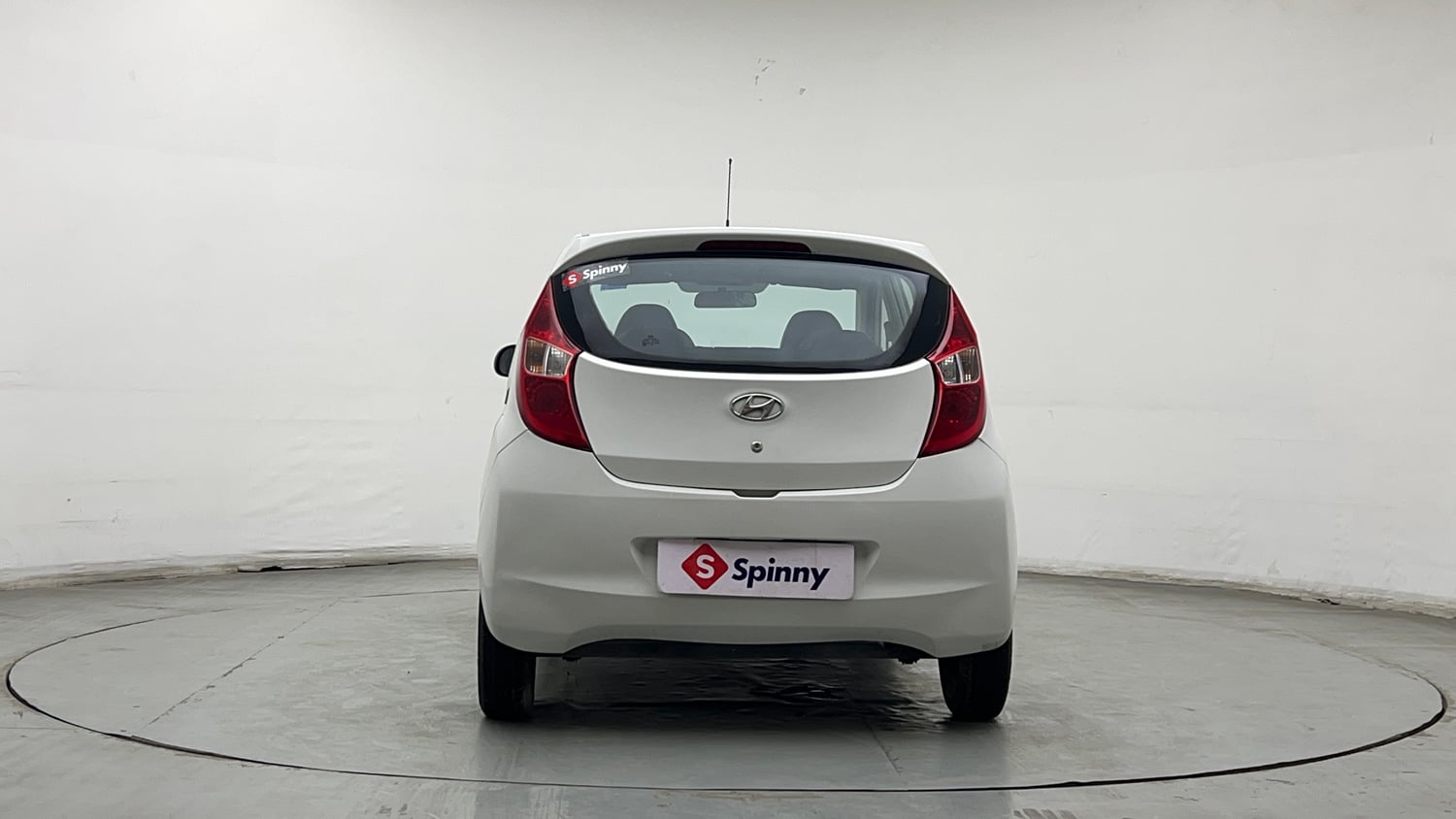 Used 2016 Hyundai Eon Era + Petrol Manual exterior BACK VIEW