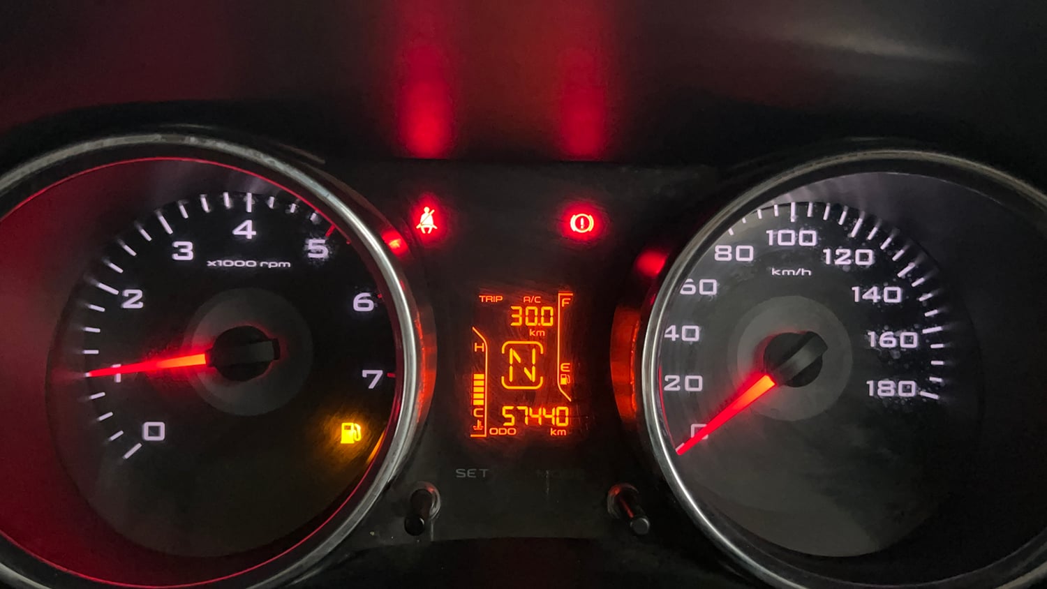 Used 2016 Mahindra TUV300 T8 Diesel Manual interior CLUSTERMETER VIEW