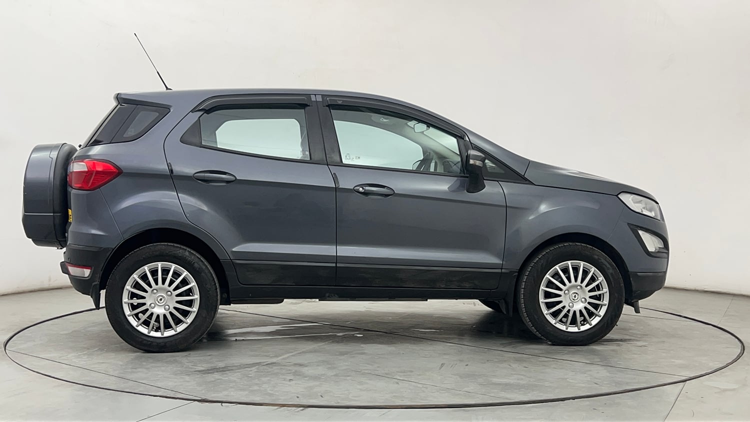 Used 2020 Ford EcoSport Trend 1.5L TDCi Diesel Manual exterior RIGHT SIDE VIEW