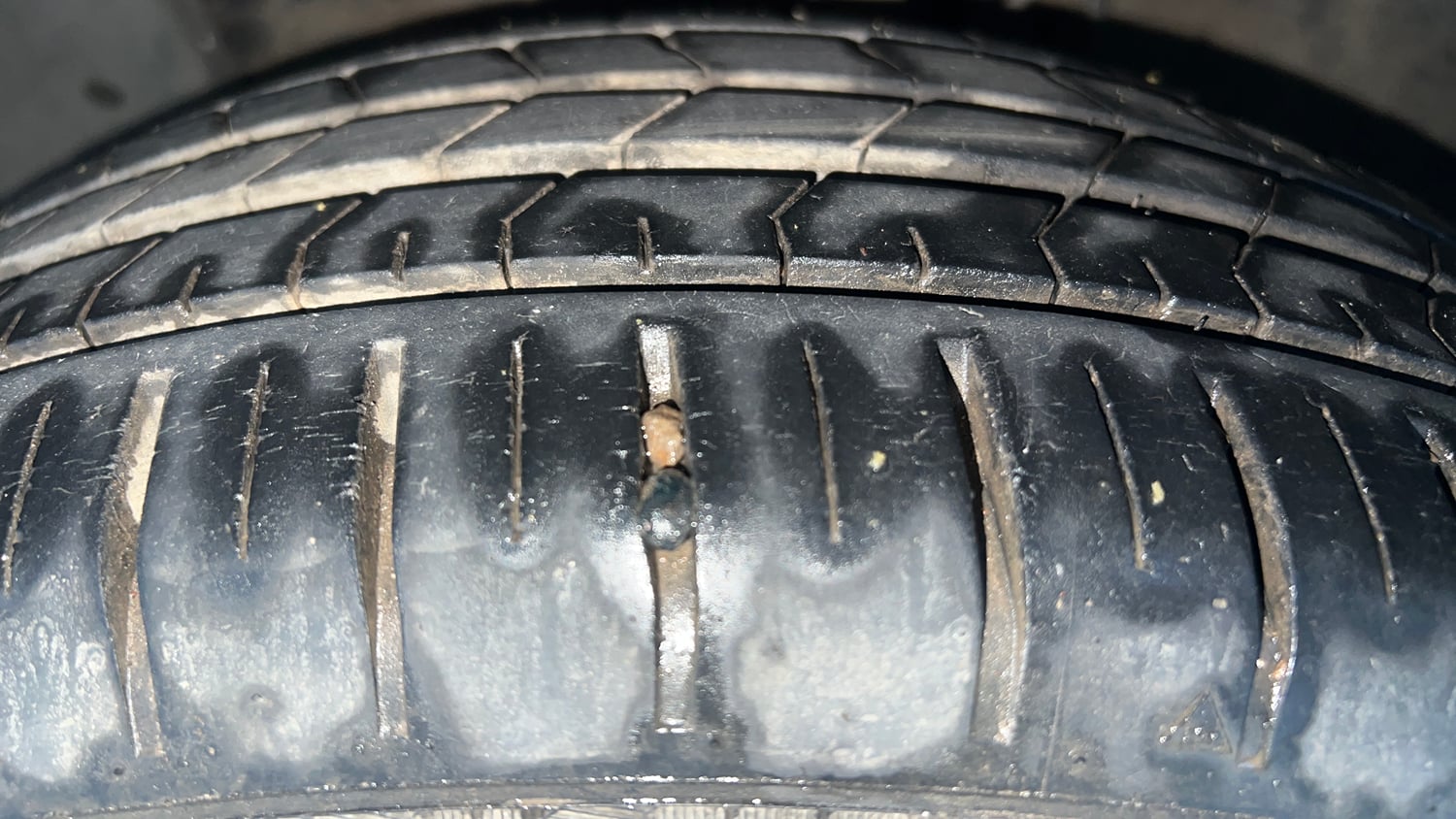 Used 2016 Hyundai Elite i20 Asta 1.2 Petrol Manual tyres LEFT FRONT TYRE TREAD VIEW