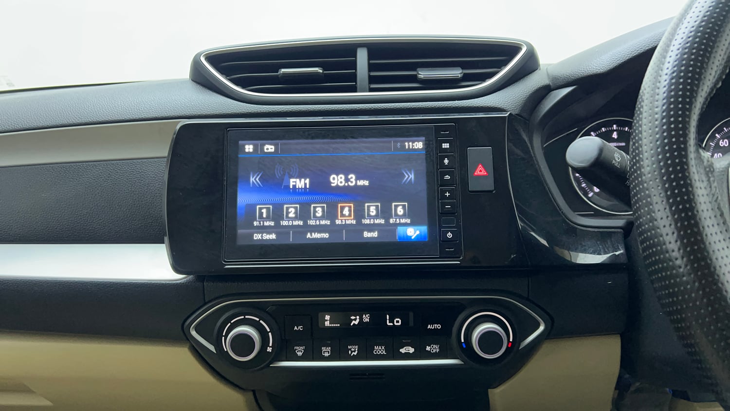 Used 2023 Honda Amaze VX 1.2 Petrol CVT Petrol Automatic top_features Integrated (in-dash) music system