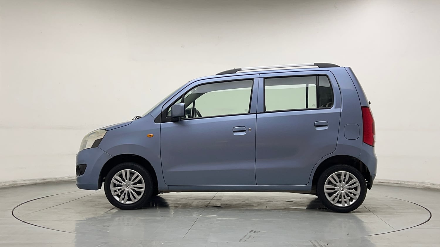 Used 2013 Maruti Suzuki Wagon R VXI Petrol Manual exterior LEFT SIDE VIEW