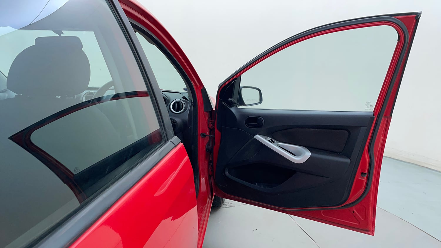 Used 2012 Ford Figo Duratec Petrol ZXI 1.2 Petrol Manual interior RIGHT FRONT DOOR OPEN VIEW