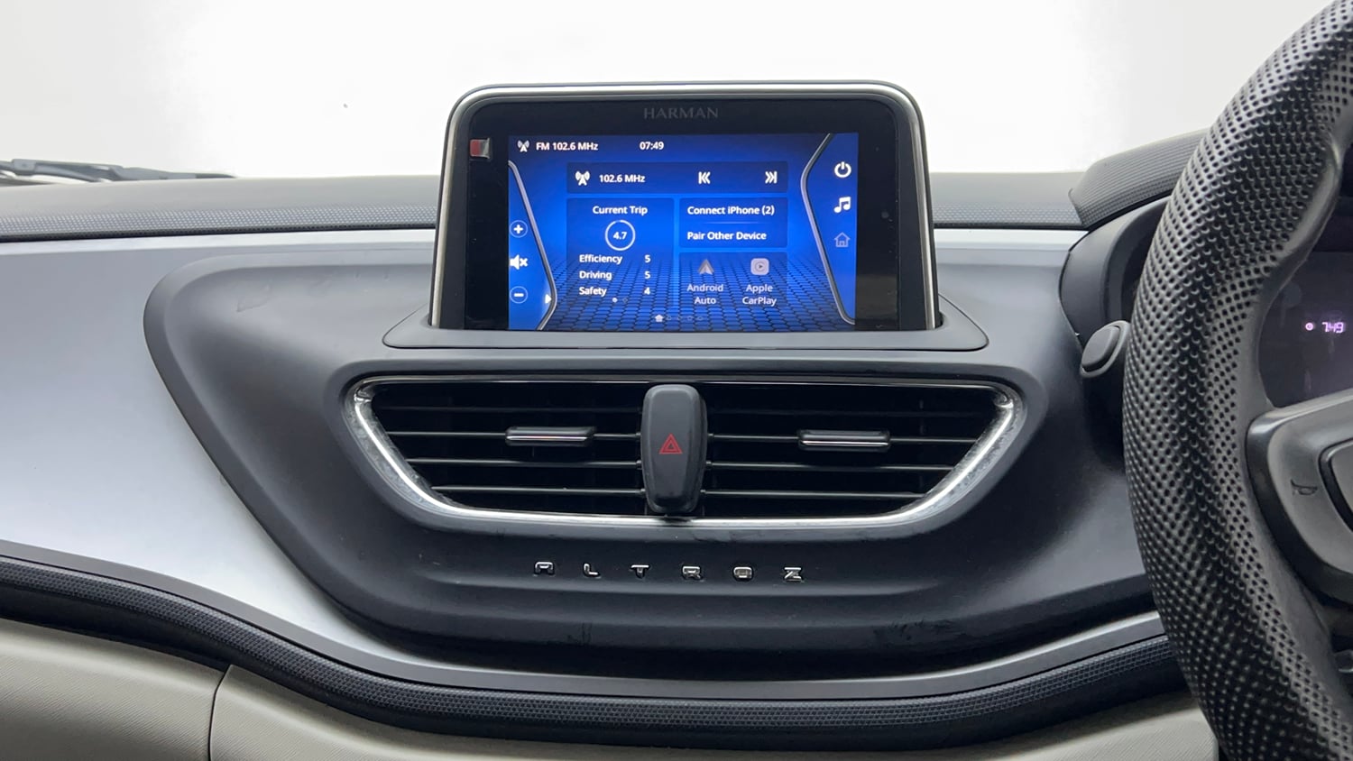 Used 2023 Tata Altroz XM Plus iCNG Cng Manual top_features Integrated (in-dash) music system