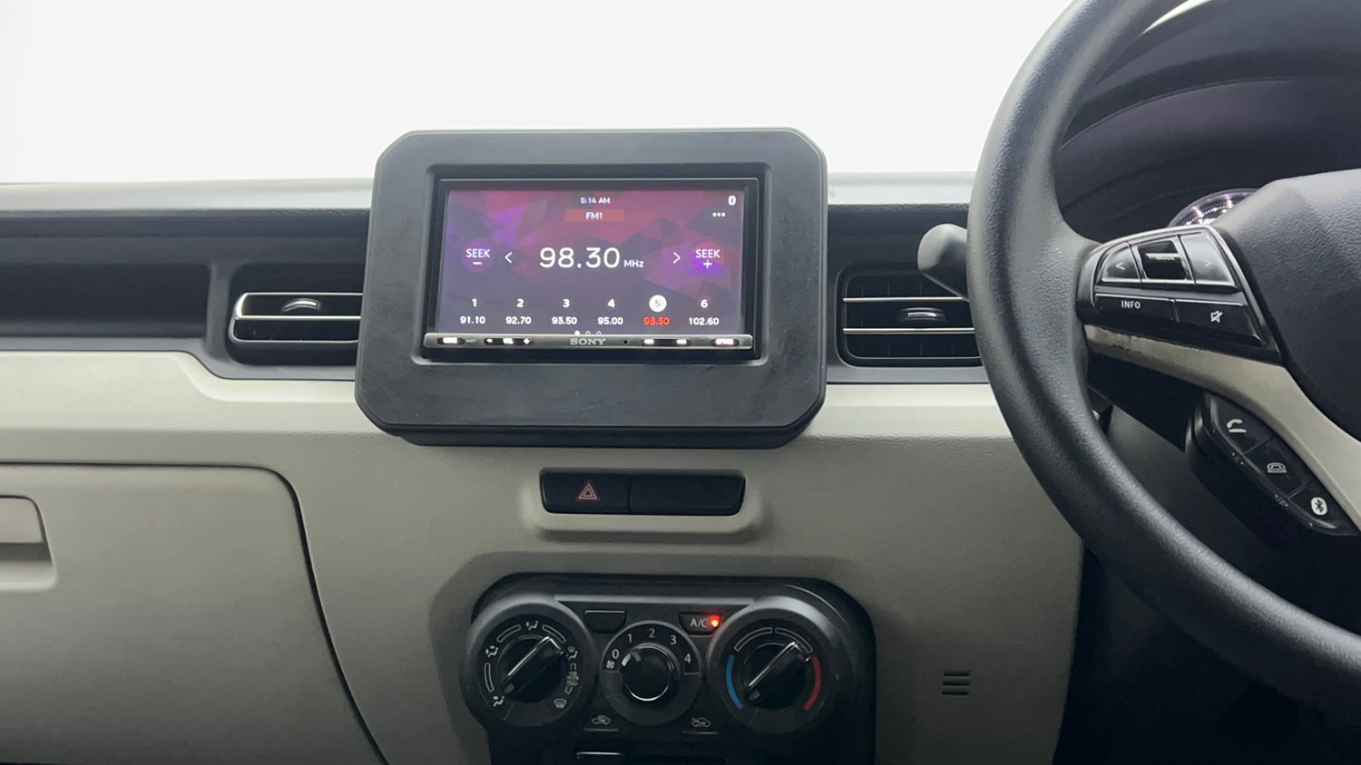 Used 2020 Maruti Suzuki Ignis Delta 1.2 AMT Petrol Automatic interior MUSIC SYSTEM & AC CONTROL VIEW