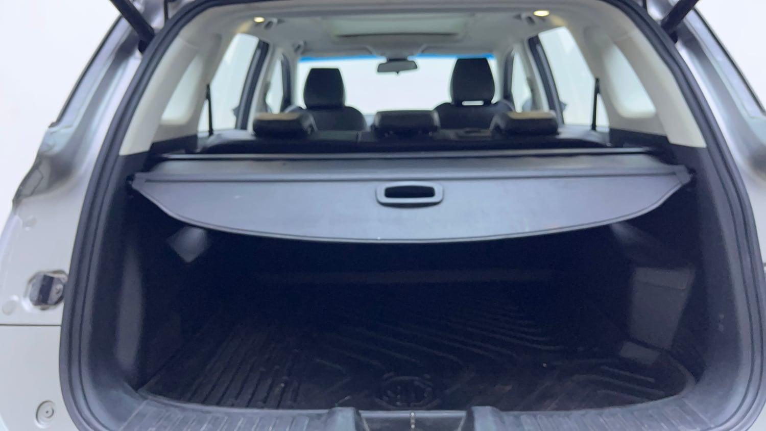 Used 2019 MG Motors Hector Sharp 2.0 Diesel Diesel Manual interior DICKY INSIDE VIEW