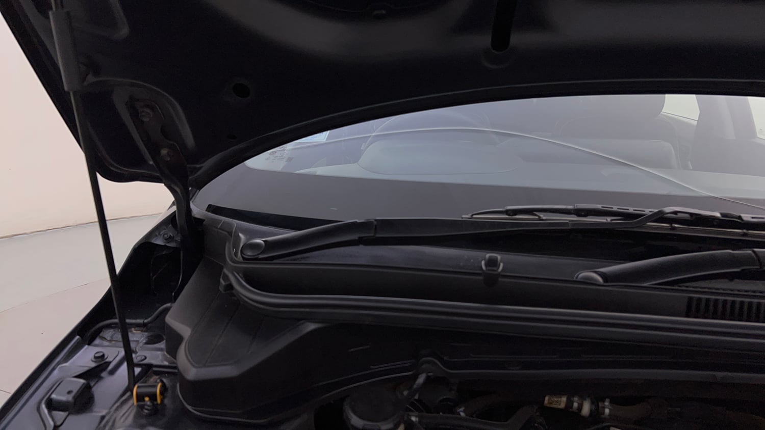 Used 2024 Hyundai New i20 Asta (O) 1.2 MT Petrol Manual engine ENGINE RIGHT SIDE HINGE & APRON VIEW