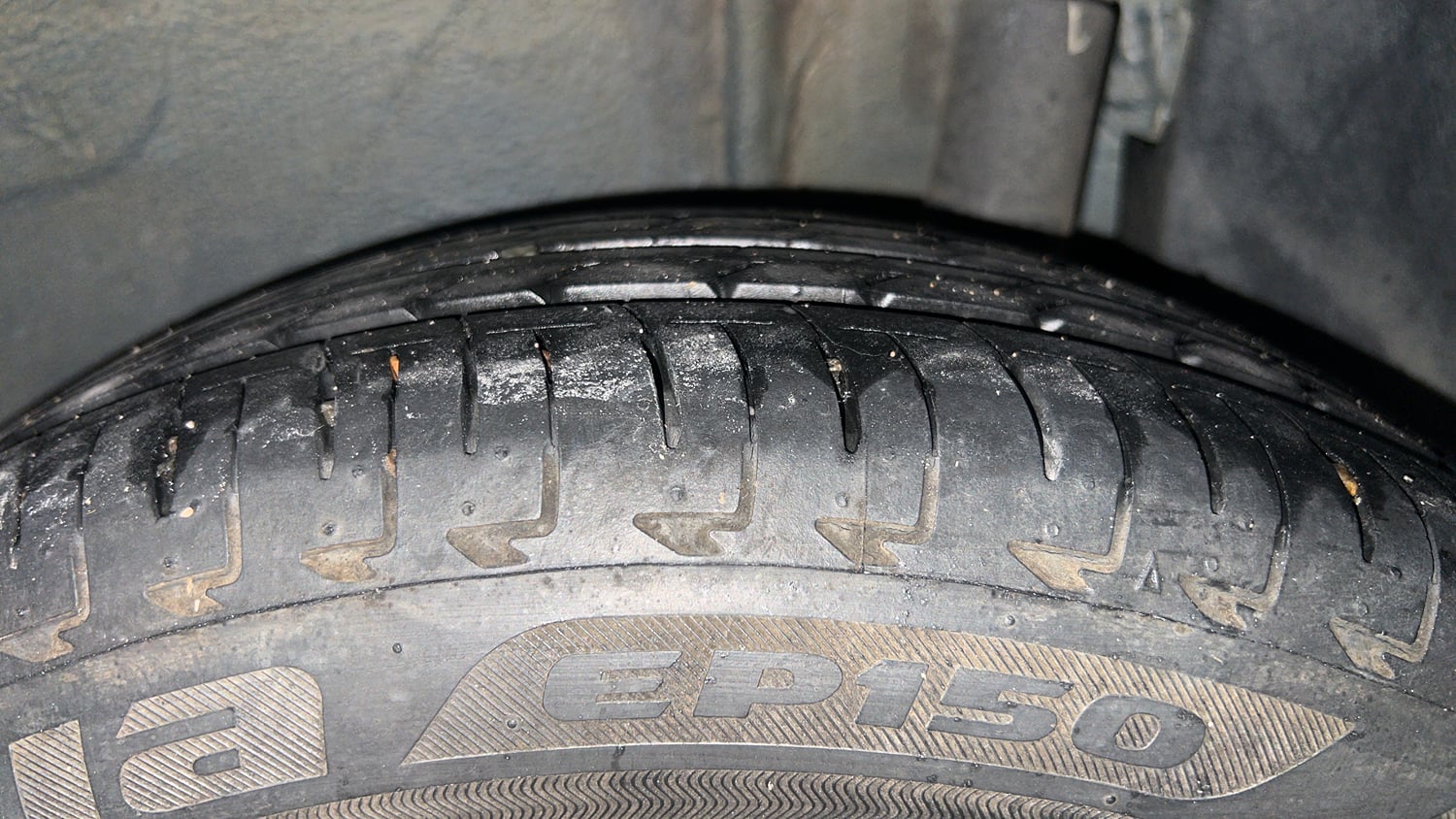 Used 2022 Maruti Suzuki Ignis Zeta 1.2 AMT Petrol Automatic tyres LEFT REAR TYRE TREAD VIEW