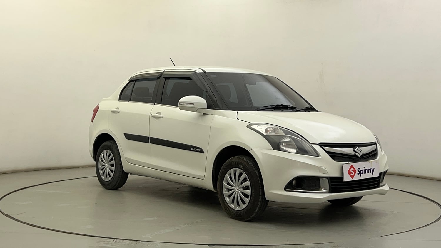 Used 2016 Maruti Suzuki Swift Dzire VXI Petrol Manual exterior RIGHT FRONT CORNER VIEW