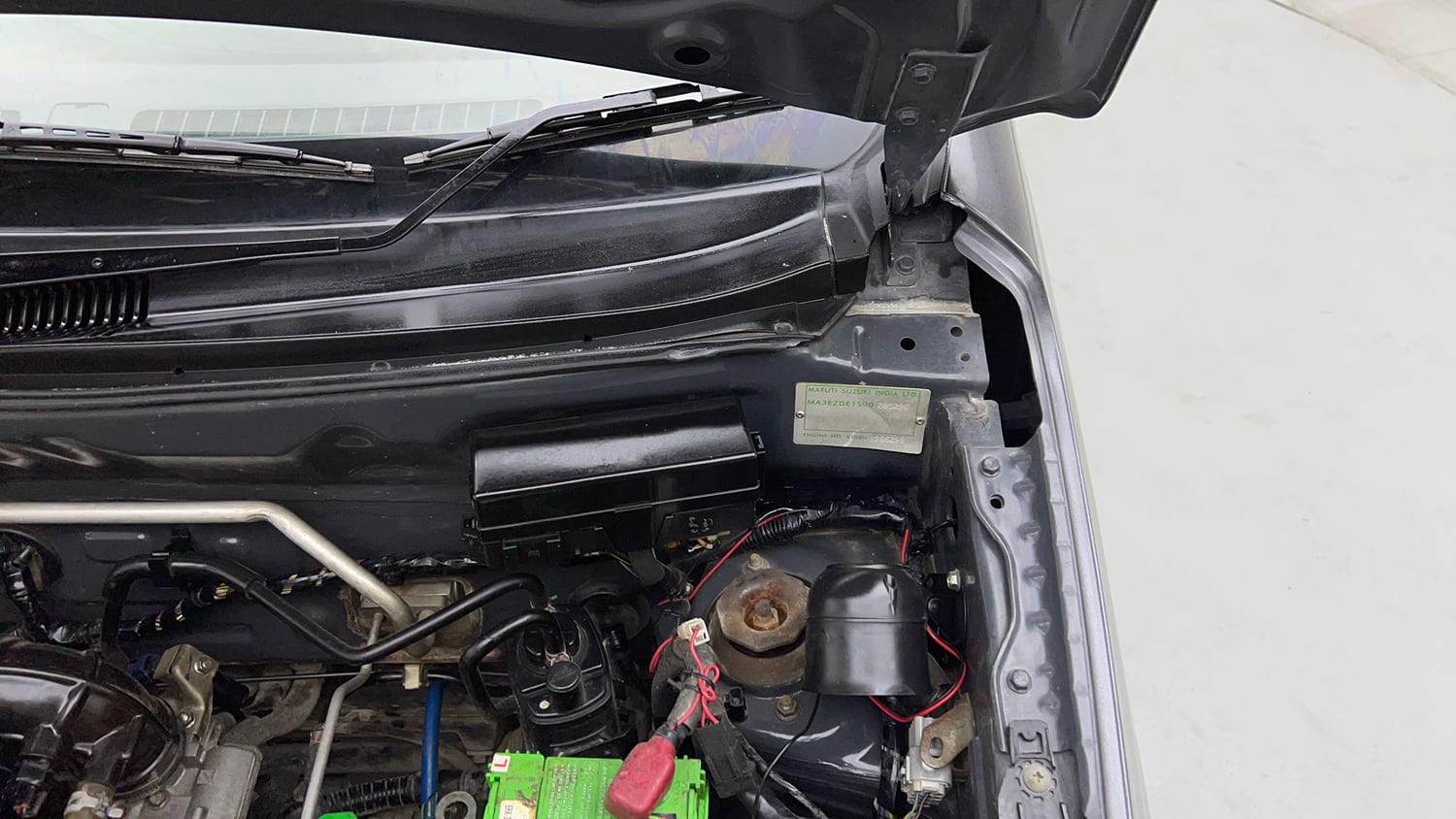 Used 2016 Maruti Suzuki Alto K10 VXi Petrol Manual engine ENGINE LEFT SIDE HINGE & APRON VIEW