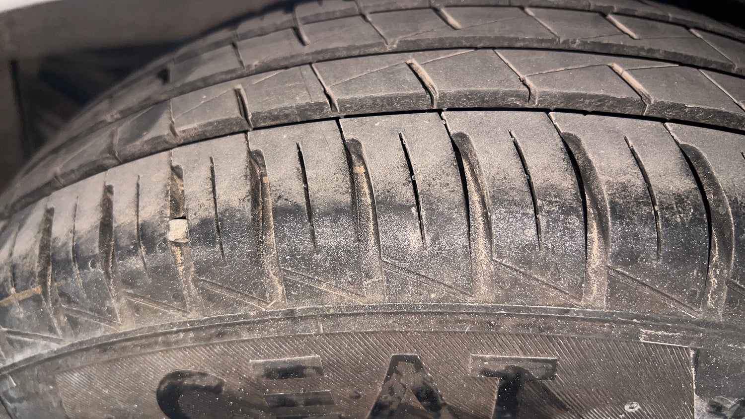 Used 2016 Hyundai Grand i10 Magna 1.2 Kappa VTVT Petrol Manual tyres LEFT REAR TYRE TREAD VIEW