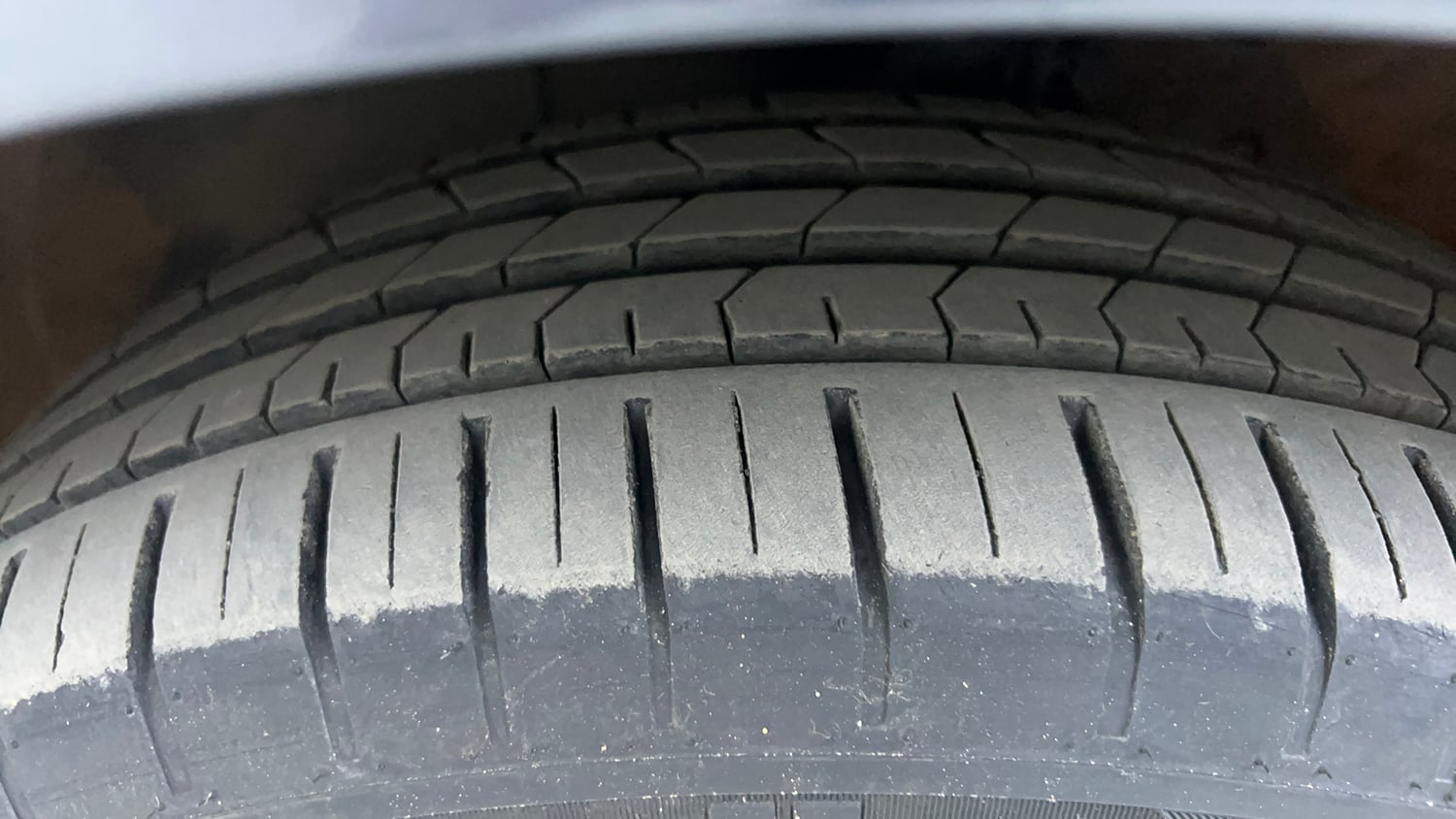 Used 2017 Hyundai Verna SX (O) 1.6 VTVT AT Petrol Automatic tyres LEFT FRONT TYRE TREAD VIEW