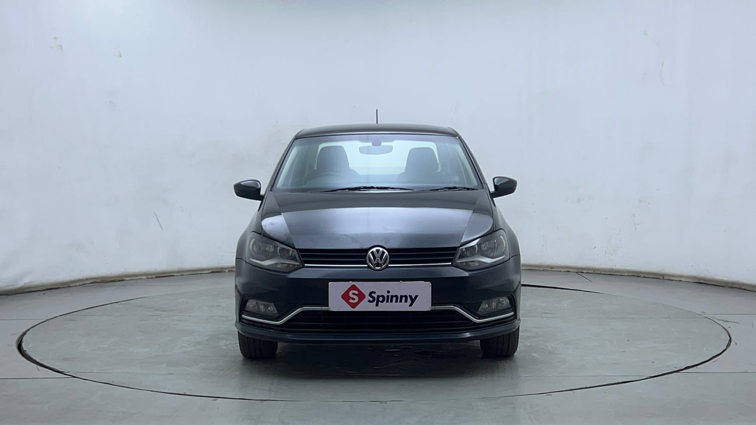 Used 2017 Volkswagen Ameo Highline1.2L (P) Petrol Manual exterior FRONT VIEW