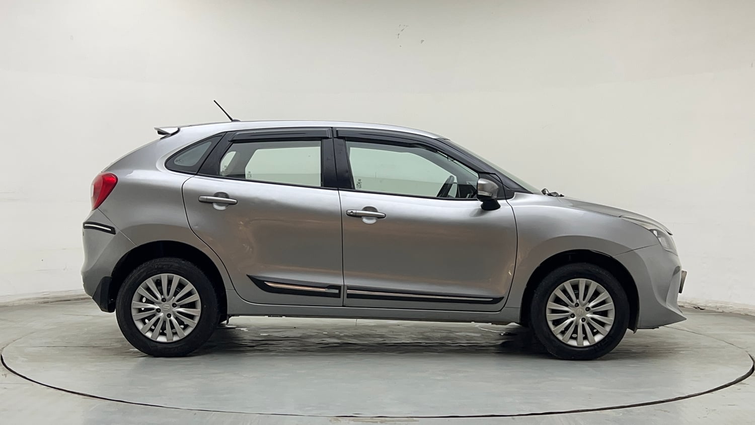 Used 2019 Maruti Suzuki Baleno Delta Petrol Manual exterior RIGHT SIDE VIEW