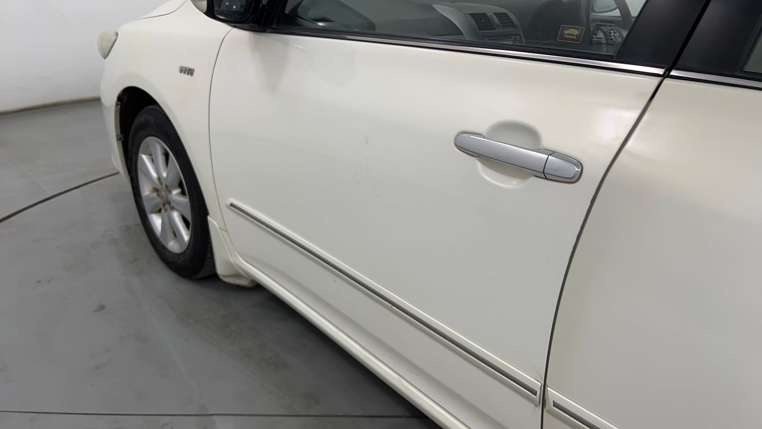 Used 2013 Toyota Corolla Altis 1.8 G Petrol Manual dents MINOR DENT