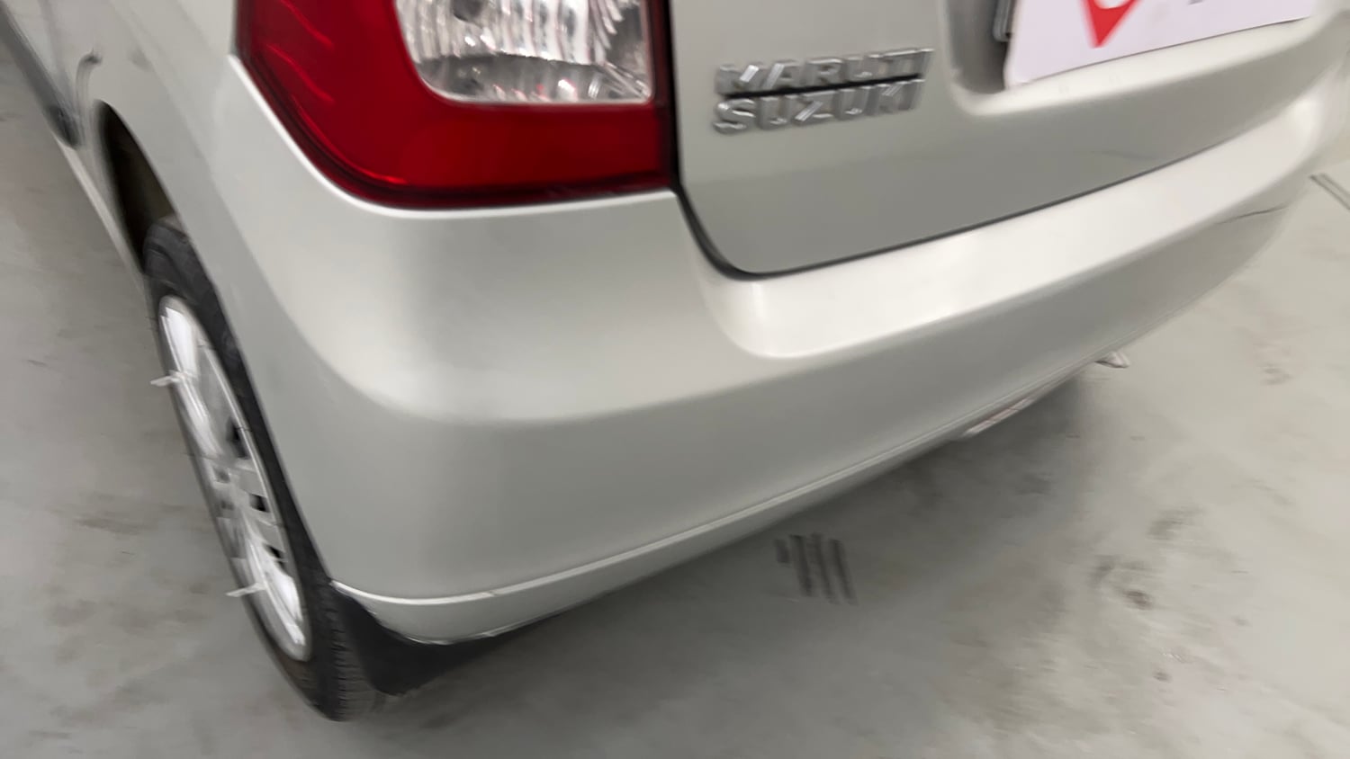 Used 2013 Maruti Suzuki Wagon R VXI Petrol Manual dents MINOR DENT
