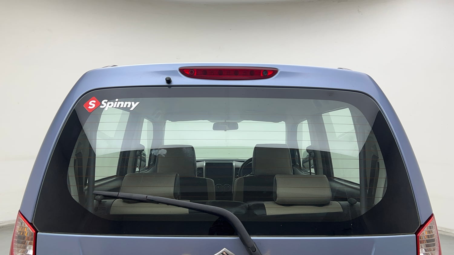 Used 2013 Maruti Suzuki Wagon R VXI Petrol Manual exterior BACK WINDSHIELD VIEW