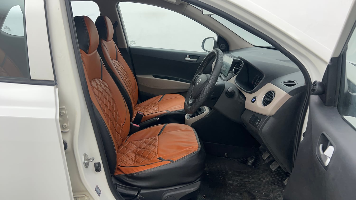 Used 2016 Hyundai Grand i10 Asta 1.2 Kappa VTVT Petrol Manual interior RIGHT SIDE FRONT DOOR CABIN VIEW