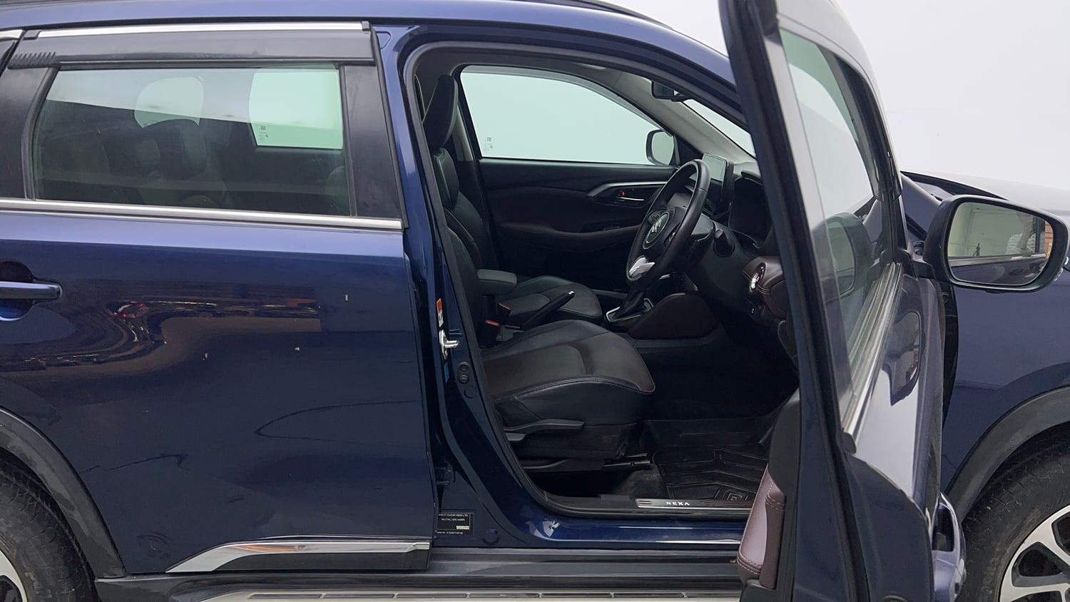 Used 2023 Maruti Suzuki Grand Vitara Alpha Smart Hybrid AT Petrol Automatic interior RIGHT SIDE FRONT DOOR CABIN VIEW