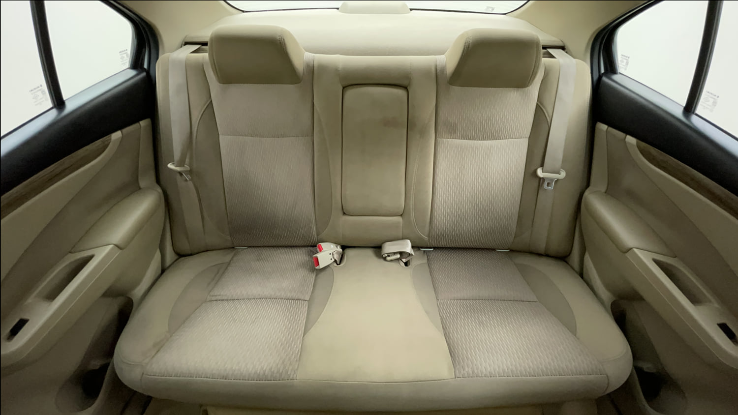 Used 2020 Maruti Suzuki Ciaz Delta Hybrid 1.5 AT Petrol Automatic interior REAR SEAT CONDITION VIEW