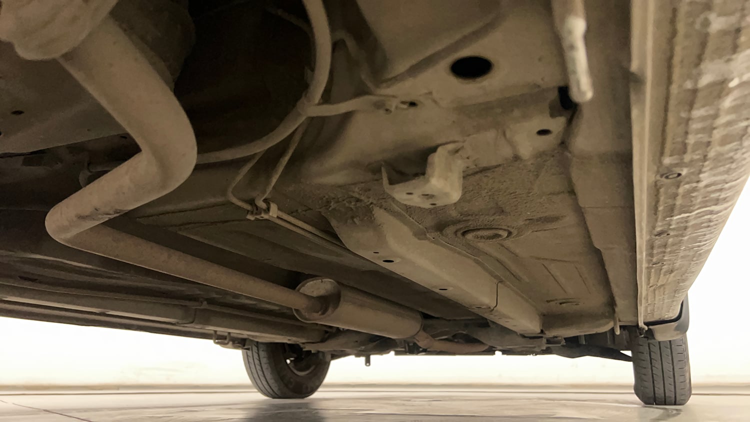 Used 2017 Maruti Suzuki Celerio LXi ABS Petrol Manual extra REAR RIGHT UNDERBODY VIEW