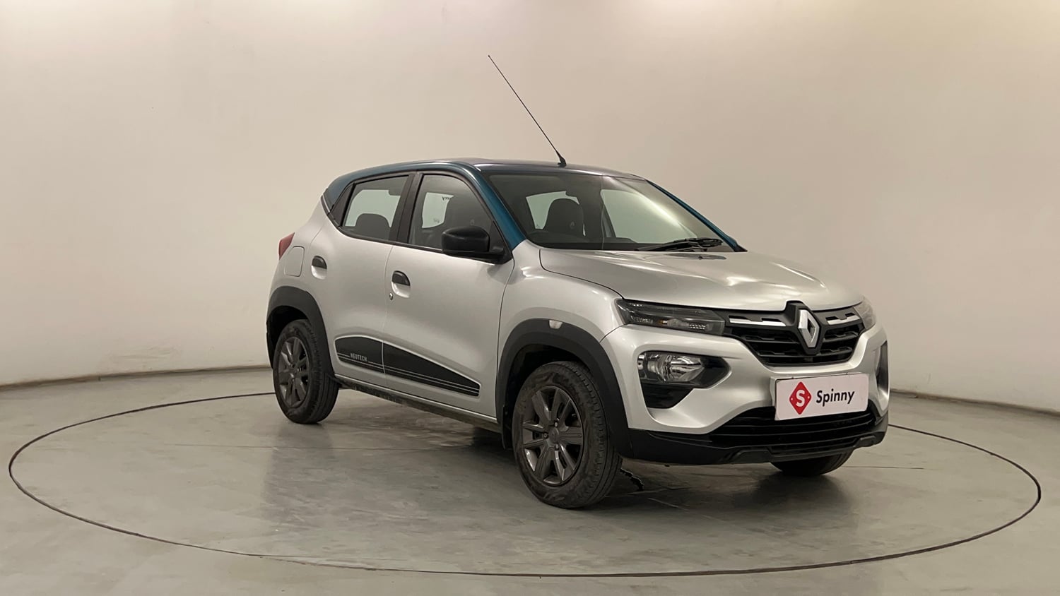 Used 2021 Renault Kwid Neotech RXL 1.0  AMT Petrol Automatic exterior RIGHT FRONT CORNER VIEW