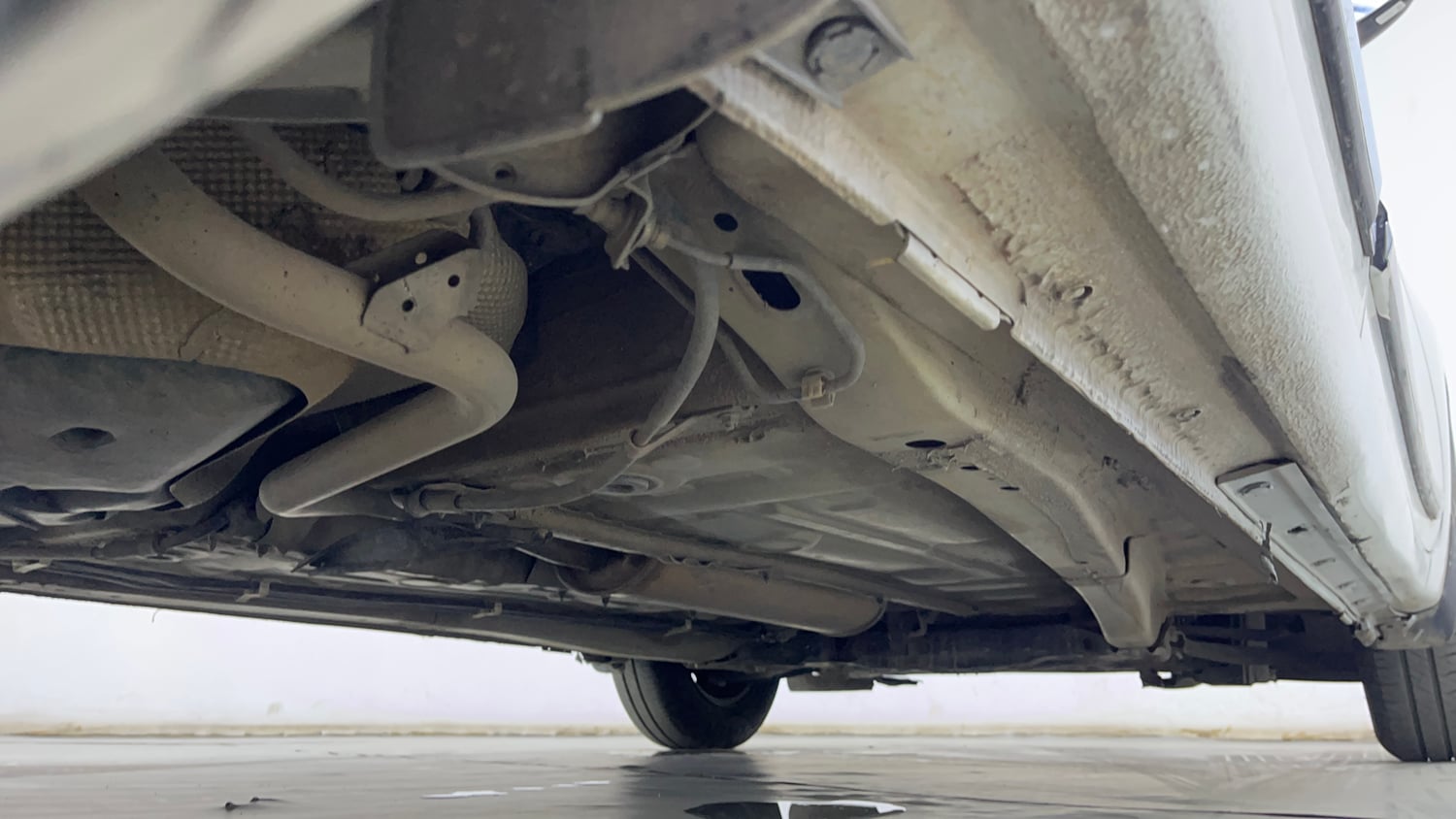 Used 2017 Maruti Suzuki Dzire VXi Petrol Manual extra REAR RIGHT UNDERBODY VIEW