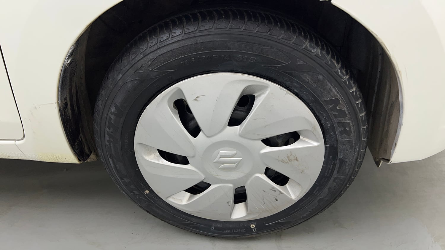 Used 2017 Maruti Suzuki Celerio ZXi Petrol Manual tyres RIGHT FRONT TYRE RIM VIEW