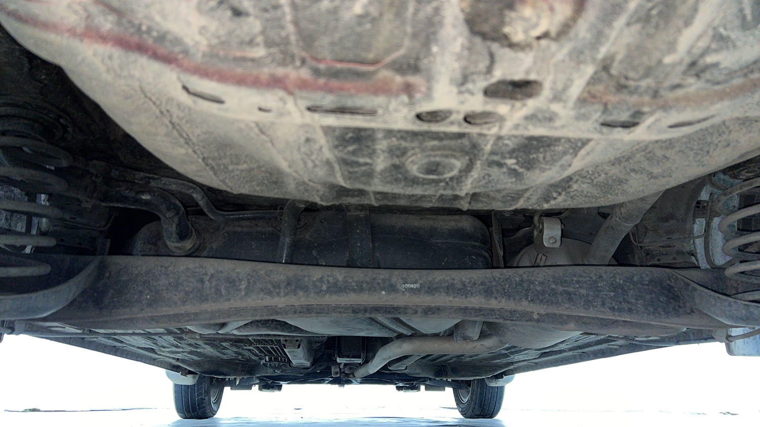 Used 2020 Honda Amaze 1.2 V MT Petrol Petrol Manual extra REAR UNDERBODY VIEW (TAKEN FROM REAR)