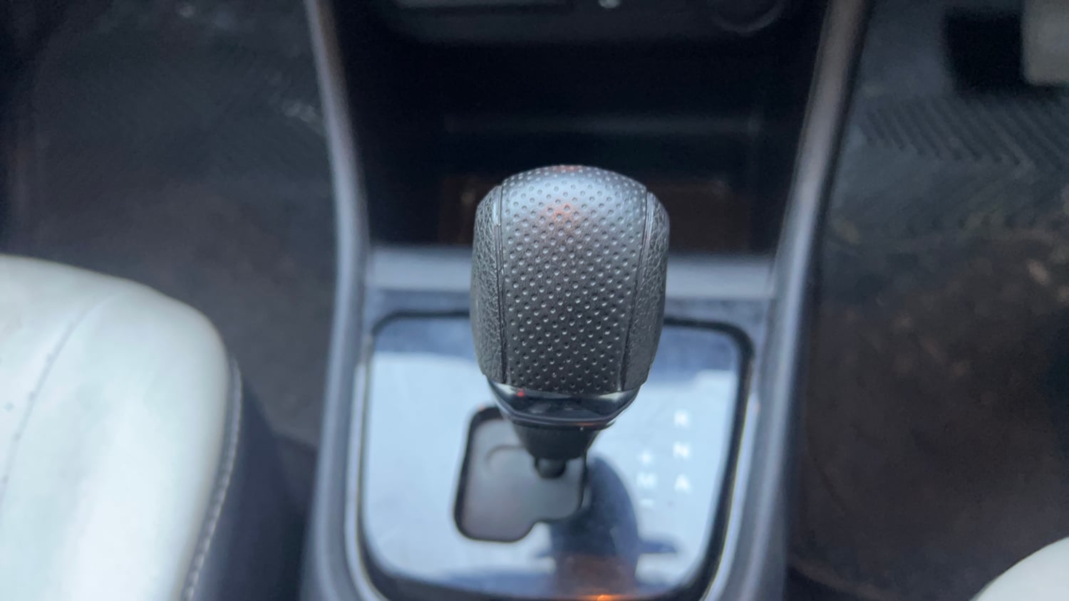 Used 2022 Tata Punch Camo Accomplished Dazzle AMT Petrol Automatic interior GEAR  KNOB VIEW