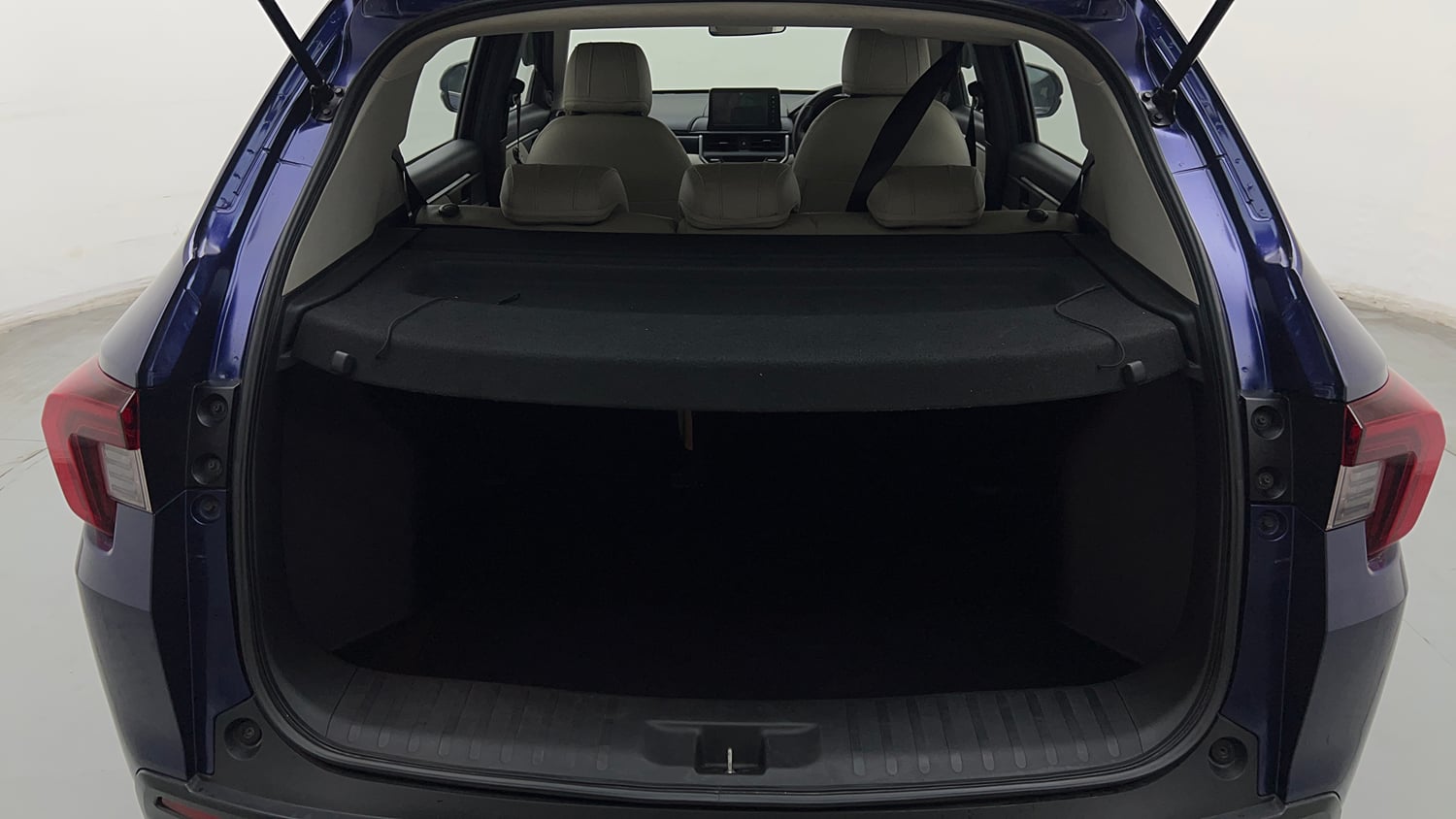 Used 2024 Honda Elevate Apex Edition VX CVT Petrol Automatic interior DICKY INSIDE VIEW