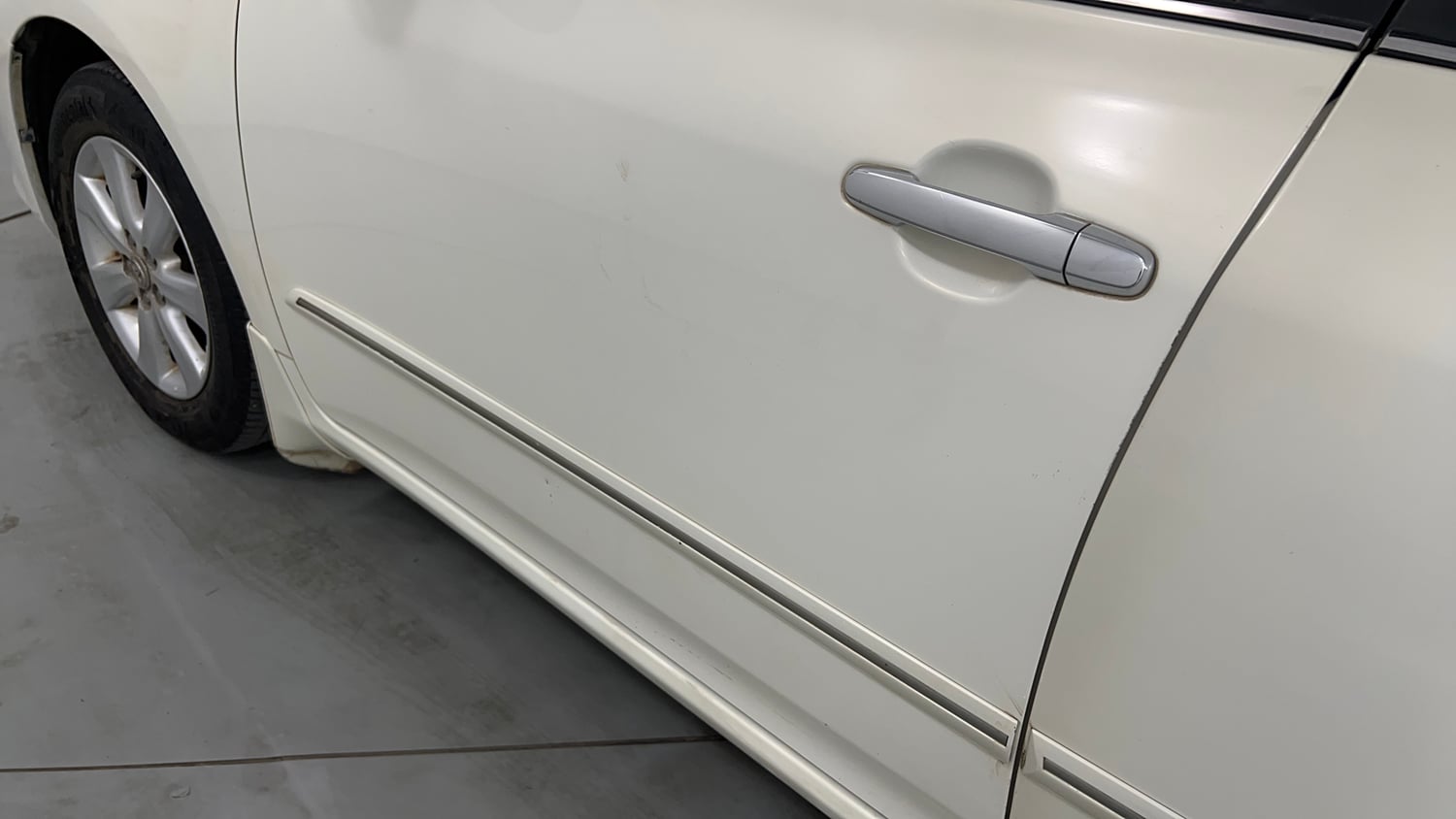 Used 2013 Toyota Corolla Altis 1.8 G Petrol Manual dents MINOR SCRATCH